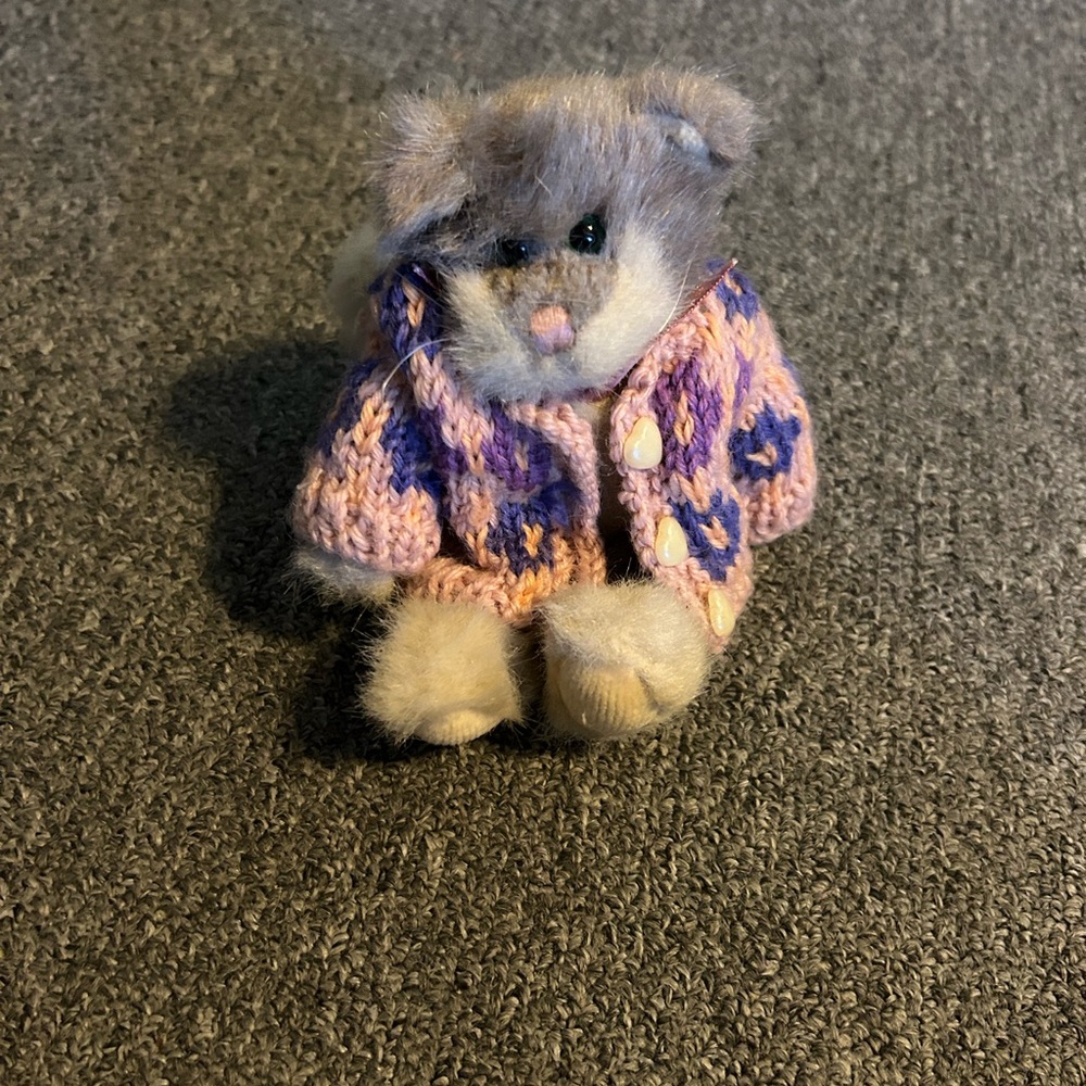 The Boyds collection grey and white cat with sweater